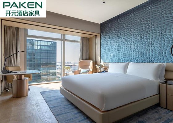 Hilton Otel Yatak Odası Takımları Yumuşak Döşemeyi Birleştiren Renk Bloklu Yatak Odası Duvar Dekorasyonu